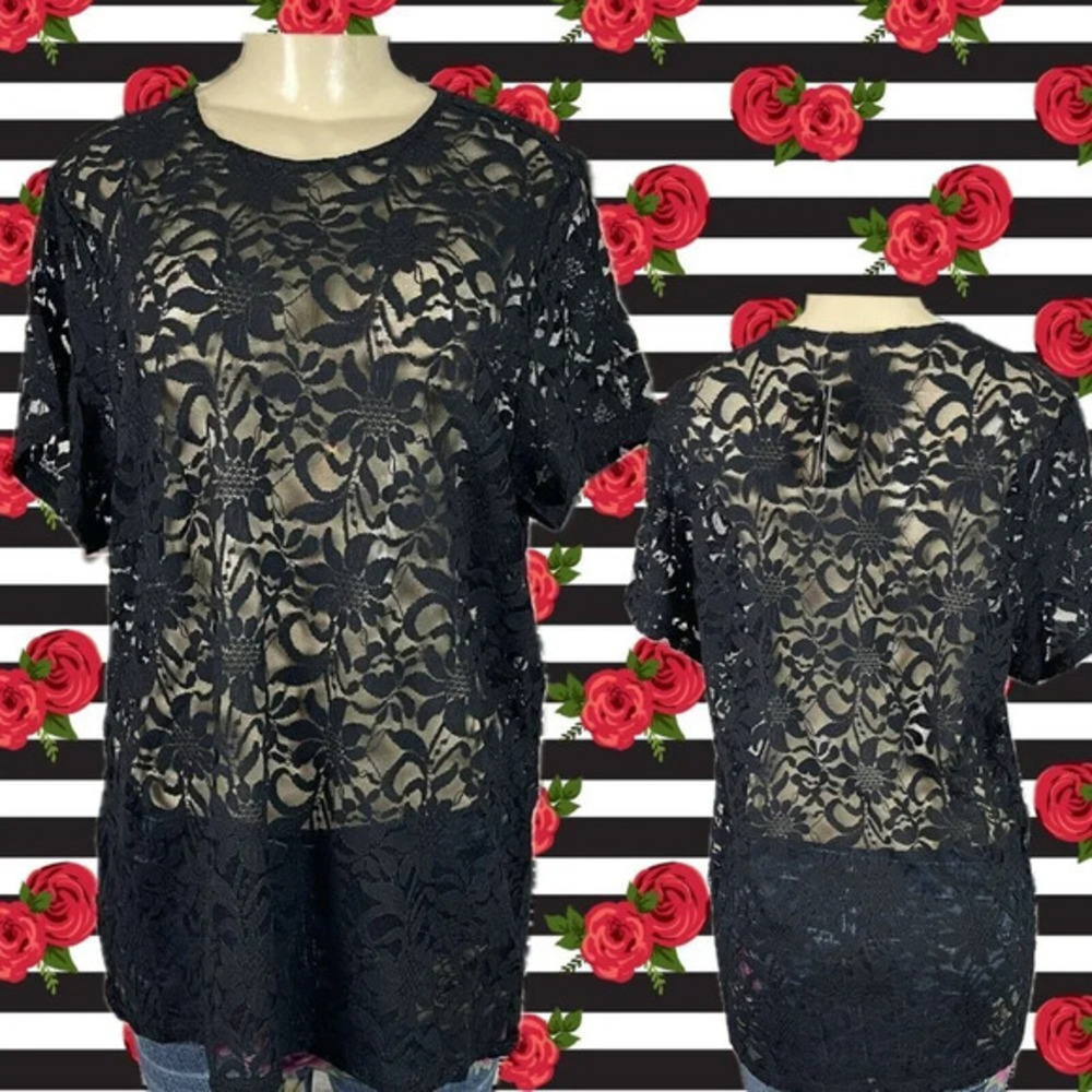 Torrid Plus 2 Black Sheer Floral Lace Crew Neckline Short Sleeve Top